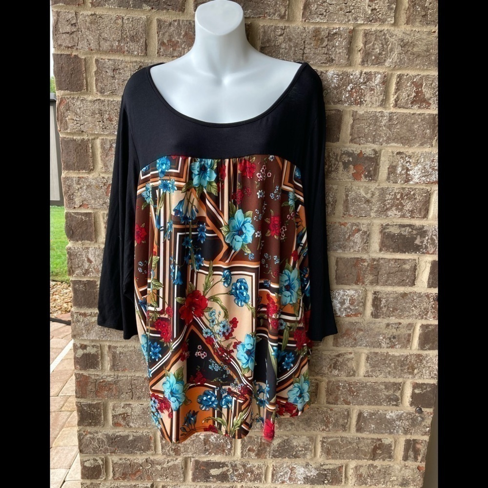 Ava James floral & black Top 3X NWT dressbarn